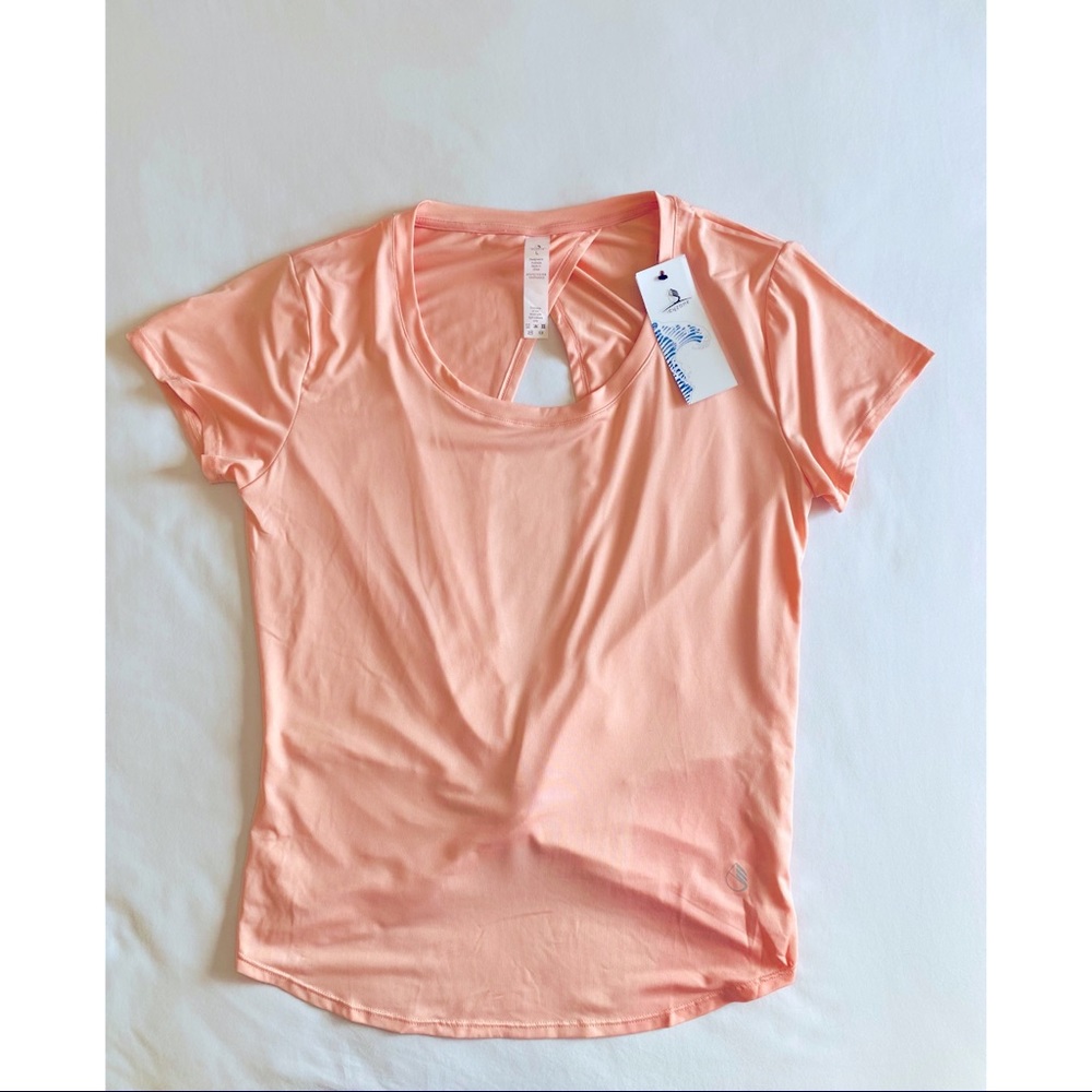 Athletic twist top
